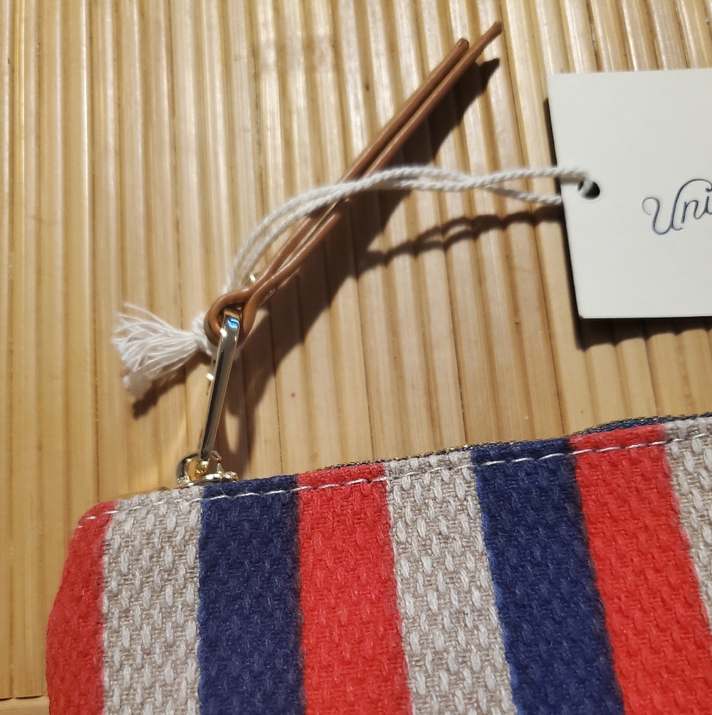 Universal Thread Striped Zip Pouch - Picture 2 of 8